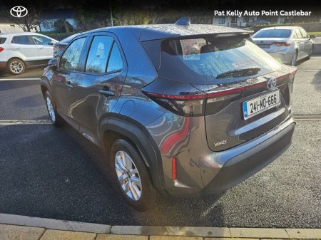 2024 Toyota Yaris Cross YARIS CROSS LUNA €29,900 thumbnail