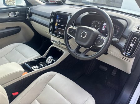 2021 Volvo XC40 T5 PHEV INSCRIPTION 5DR A AUTO thumbnail