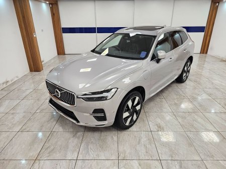 2025 Volvo XC60 - thumbnail 2