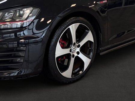 2015 Volkswagen Golf - thumbnail 10