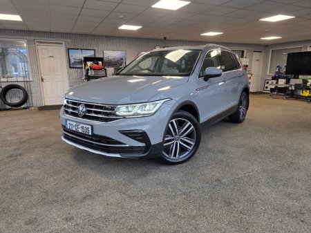 2021 Volkswagen Tiguan ELEGANCE 2.0 TDI MANUAL 6SPEED FWD 150HP 5 5DR €33,950 thumbnail
