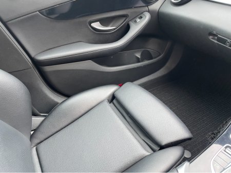 2016 Mercedes-Benz C Class - thumbnail 11