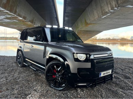 2022 Land Rover Defender 110 3.0D HARD TOP S 3 SEATER €60,000