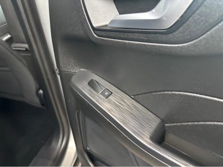 2023 Ford Kuga TITANIUM 2.5 PHEV 225 S6.2 €23,499 thumbnail