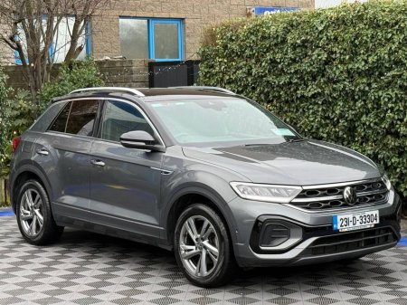 2023 Volkswagen T-Roc R-LINE 1.0 TSI // APPLE CARPLAY/ANDROID AUTO // DIGITAL CLUSTER // 17" R-LINE ALLOYS €27,900 thumbnail