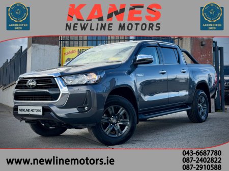 2025 Toyota Hilux - thumbnail 1