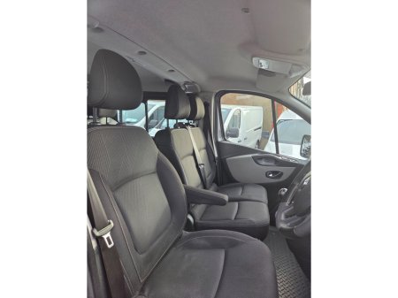 2016 Renault Trafic LL29 DCI 140 SPORT CREW VAN 3DR €21,500 thumbnail