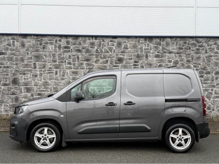 2019 Peugeot Partner PROF PLUS 1.6 HDI FSH €11,950 thumbnail