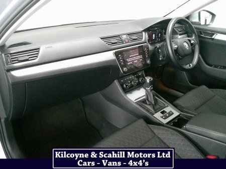 2022 Skoda Superb AMBITION 2.0 TDI 150HP 5DR thumbnail