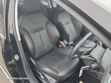 2016 Peugeot 2008 - thumbnail 24