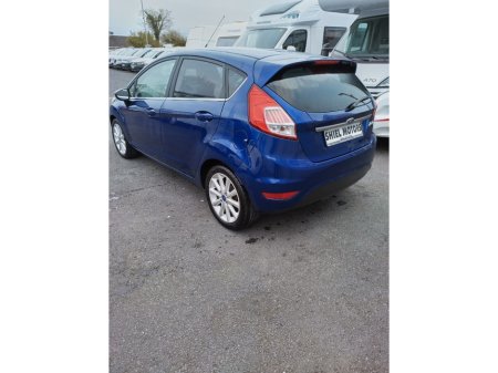 2016 Ford Fiesta - thumbnail 8