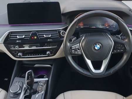 2021 BMW 5 Series - thumbnail 5