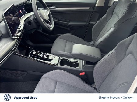 2025 Volkswagen Golf GOLF STYLE 1.5 TSI PHEV 150HP €39,950