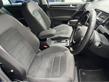 2018 Volkswagen Golf Golf Estate 1.4 TSI Highline €19,950 thumbnail