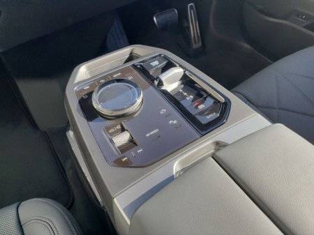 2026 BMW iX - thumbnail 10