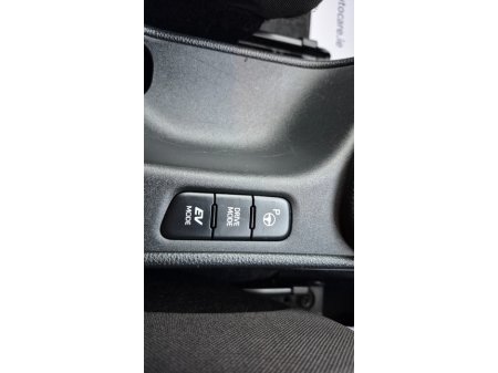 2020 Toyota Yaris X-pack Hybrid Automatic €14,950 thumbnail