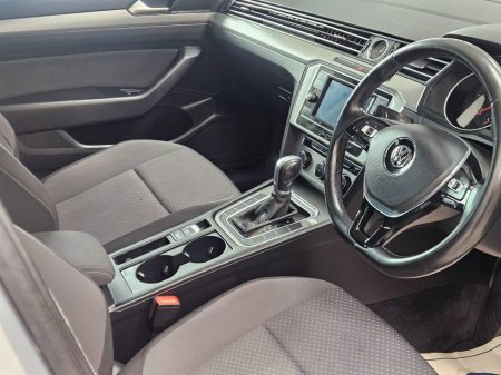 2018 Volkswagen Passat - thumbnail 12