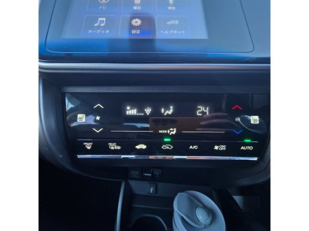 2016 Honda Grace  €12,950 thumbnail