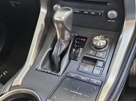 2018 Lexus NX 300 h - thumbnail 13