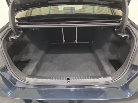 2024 BMW 5 Series - thumbnail 13