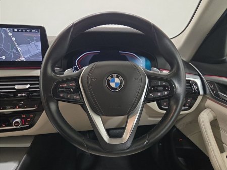 2022 BMW 5 Series 520d SE Saloon €37,950 thumbnail