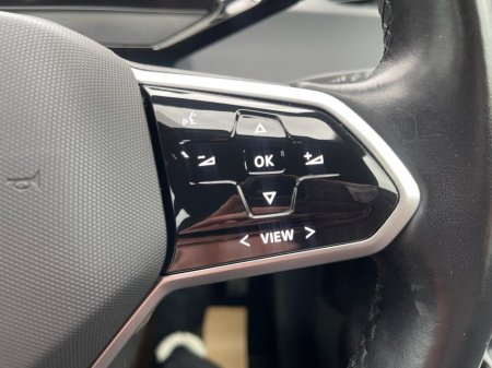 2022 Volkswagen ID.3 Pro 58kWh Life Hatchback 5dr Electric Auto (145 ps) thumbnail