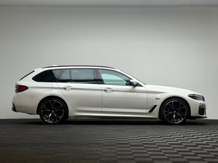 2023 BMW 5 Series - thumbnail 8