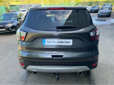 2018 Ford Kuga - view 4