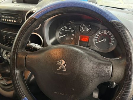 2013 Peugeot Partner Wheelchair Assessable 1.6 HDI Tepee S 5 Seats 5DR €7,777 thumbnail