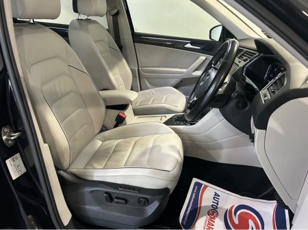 2021 Volkswagen Tiguan - thumbnail 15