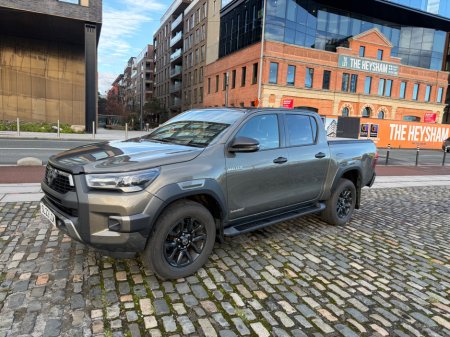 2022 Toyota Hilux  thumbnail