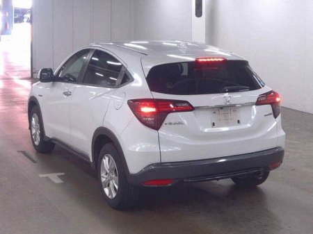 2019 Honda Vezel 1.5 HYBRD - FACTORY ALLOY WHEELS - CRUISE CONTROL - REVERSE CAMERA €19,950 thumbnail