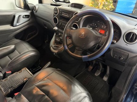 2013 Peugeot Partner Wheelchair Assessable 1.6 HDI Tepee S 5 Seats 5DR €7,777 thumbnail