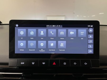 2024 MG 4 Xpower 64kWh 435BHP - Reversing Camera - Sat Nav - Climate Control - Heated Seats/Steering Wheel - Keyless Start - Apple CarPlay/Android Auto €28,950 thumbnail