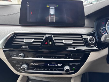 2018 BMW 5 Series - thumbnail 8