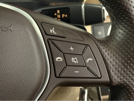 2015 Mercedes-Benz E Class - thumbnail 9