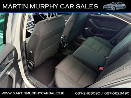 2017 Volkswagen Passat - thumbnail 16