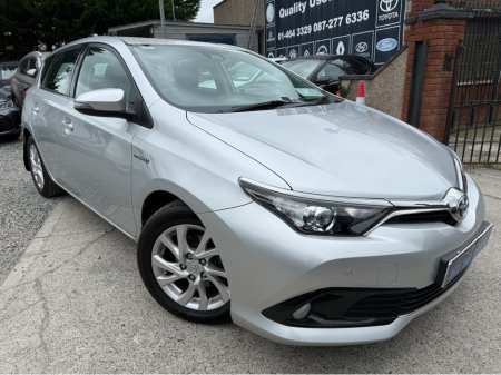 2017 Toyota Auris 1.8 HYBRID LUNA AUTO