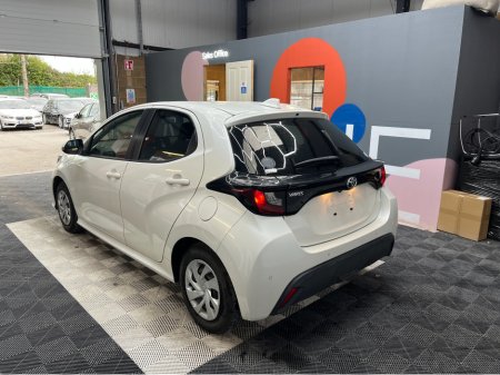 2020 Toyota Yaris - thumbnail 4