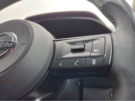 2022 Nissan Qashqai 1.3 ** HIGH SPEC IRISH CAR ** 2 KEYS ** STUNNING CONDITION ** €22,995 thumbnail