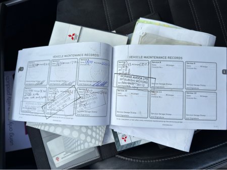 2016 Mitsubishi Outlander - thumbnail 30