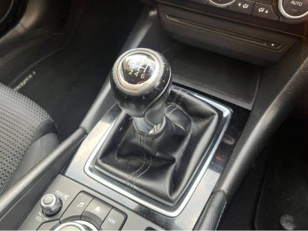 2019 Mazda Mazda3 EXECUTIVE SE 1.5 PETROL //HEATED SEATS//CARPLAY// €12,950 thumbnail