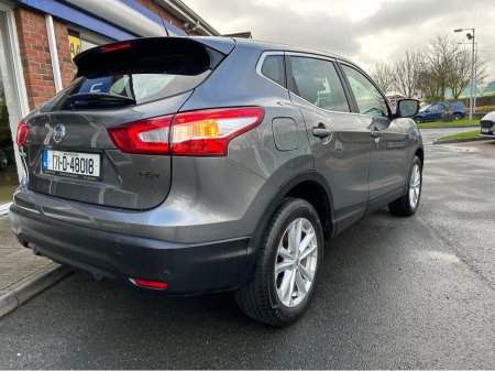 2017 Nissan Qashqai 1.2 Automatic - NCT & Tax - Low Mileage & Great Price - Trade-In Welcome - Assured Dealer Warranty - €12,950 thumbnail