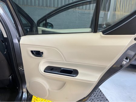 2014 Toyota Aqua 2014 Hybrid auto €8,495 thumbnail