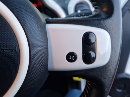 2018 Renault Twingo DYNAMIQUE 900cc PETROL AUTOMATIC 5DR thumbnail