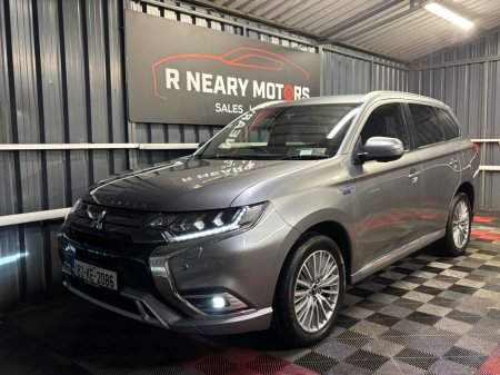 2018 Mitsubishi Outlander - thumbnail 4