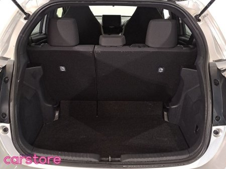 2021 Toyota Yaris 1.5 HYBRID €17,880 thumbnail