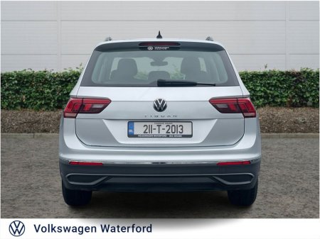 2021 Volkswagen Tiguan 2.0 TDI 122HP €24,975 thumbnail