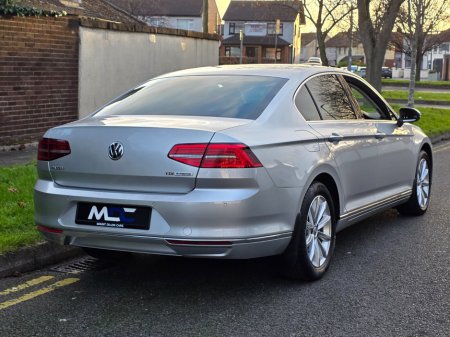 2015 Volkswagen Passat 1.6 TDI 120HP Highline €13,999 thumbnail
