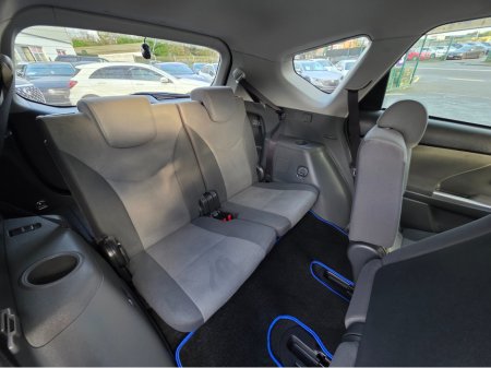 2013 Toyota Prius Alpha (7 Seater) - SELF CHARGING HYBRID -ALLOYS - REVERSE CAMERA -SIMI DEALER - LOW ROAD TAX BAND €13,450 thumbnail